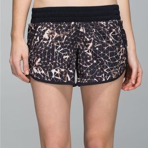 Lululemon Tracker Short III *4-way Stretch